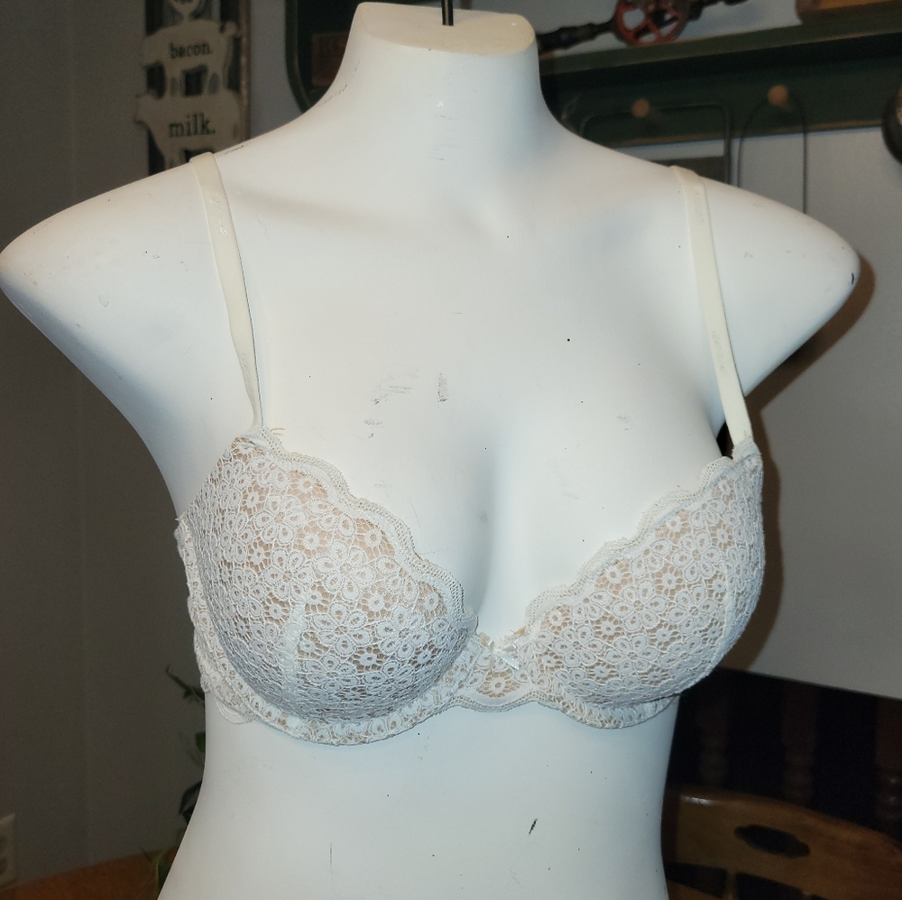 White/Tan AERIE Floral Lace Bra Size 32D